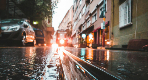 Maltempo in Emilia-Romagna: Bologna Sott'acqua e Vittime del Torrente Ravone